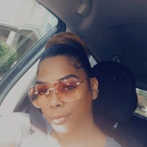 Meet your Posher, Rita